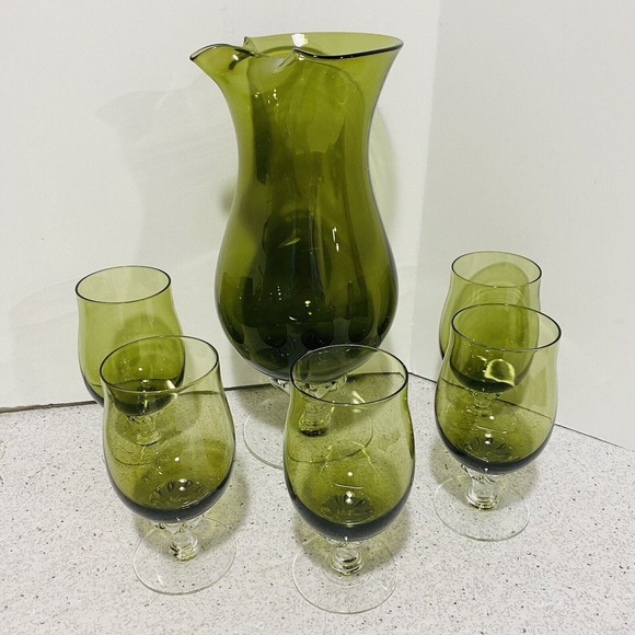VTG Sasaki Cocktail Set Olive Green Art Glass Pitcher Decanter & 5 Wine Glasses - Picture 3 of 10